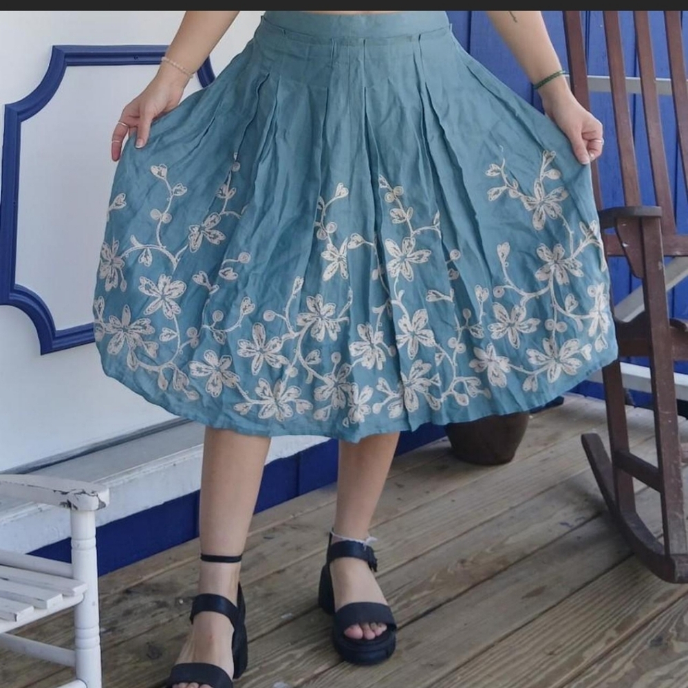 100% Linen Pleated Embroidered Midi Skirt Womens size Large